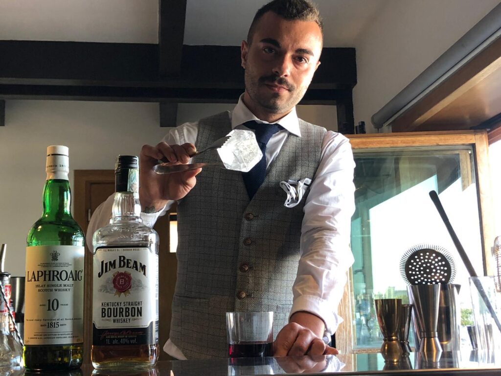 Christian Costantino Head Bartender del Marina Del Nettuno Lounge Bar di Messina 1