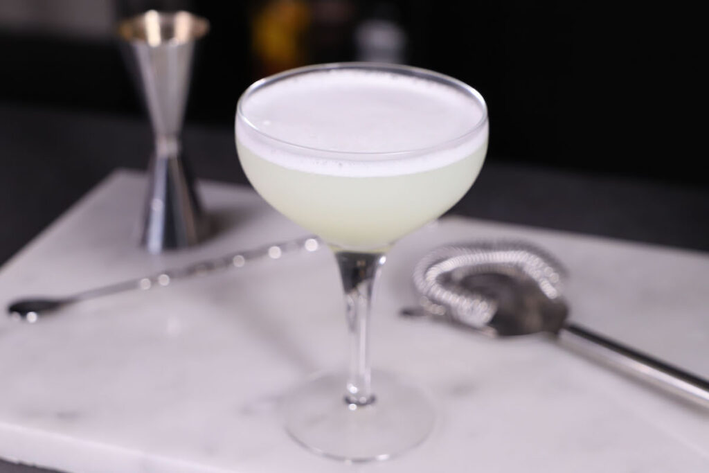pisco sour cocktail