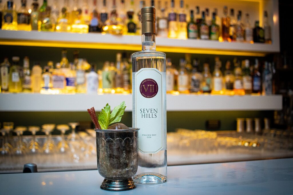 drink CLIFF'S TRIP di Nicola Ruggiero proprietario del Katiuscia Cocktail e altri rimedi di Giovinazzo Bari 3