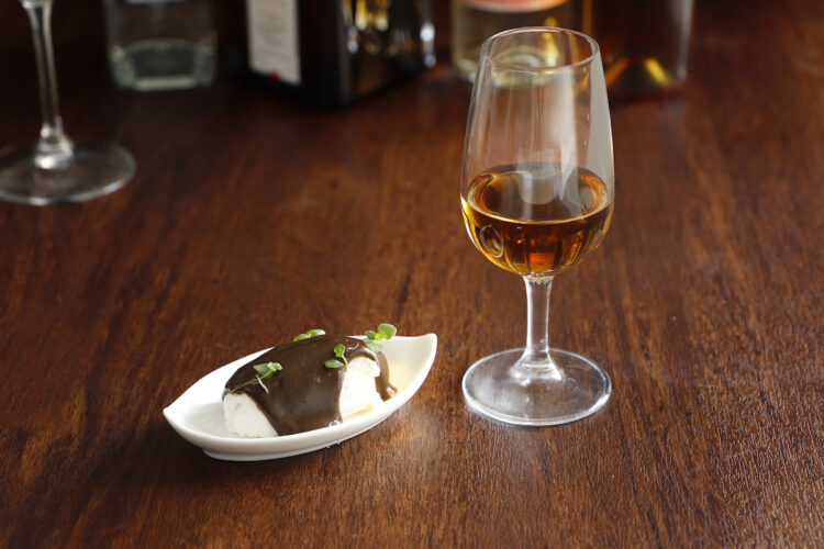 passito di pantelleria abbinamento mousse di caprino