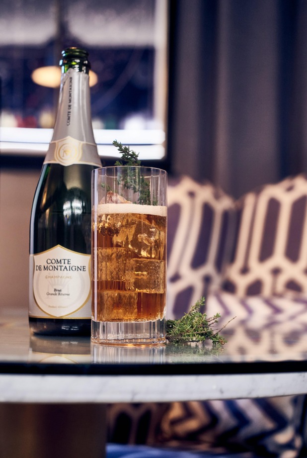 Red Fairy cocktail champagne