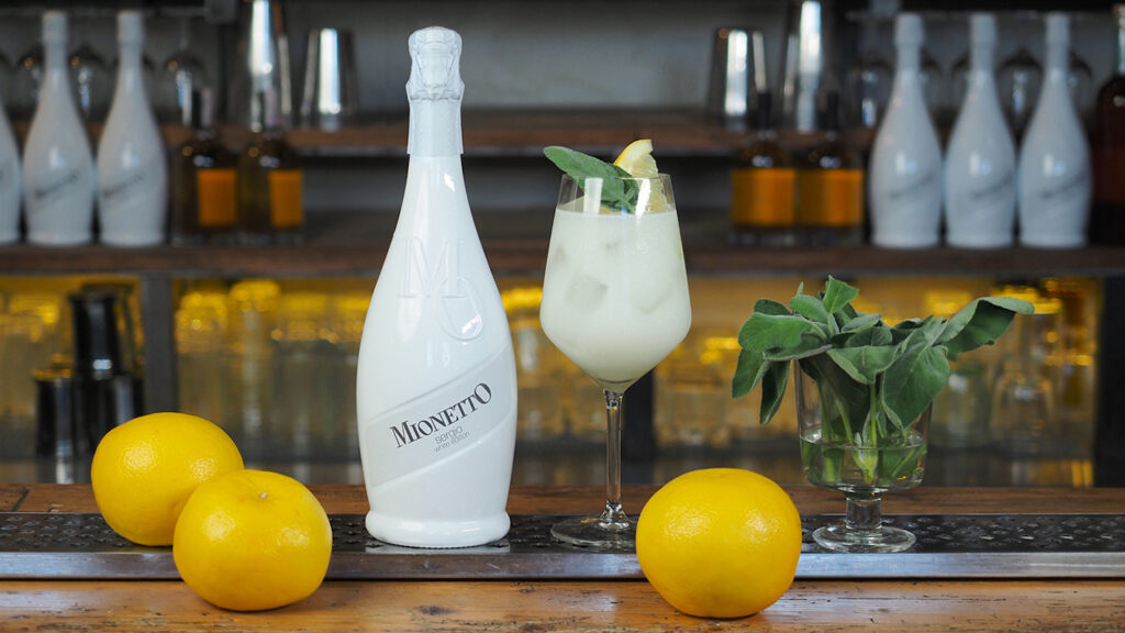 Cuban twist cocktail Mionetto