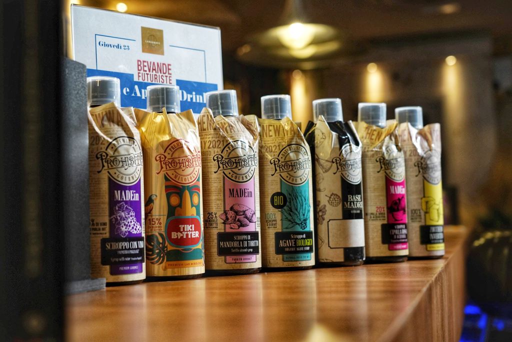 Bottiglie Prohibito bancone