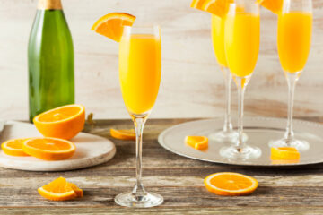 mimosa cocktail ricetta con ingredienti e preparazione del drink a base di succo d arancia e prosecco