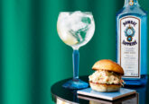 abbinamento gourmet tra bombay tonic e panino con aragosta