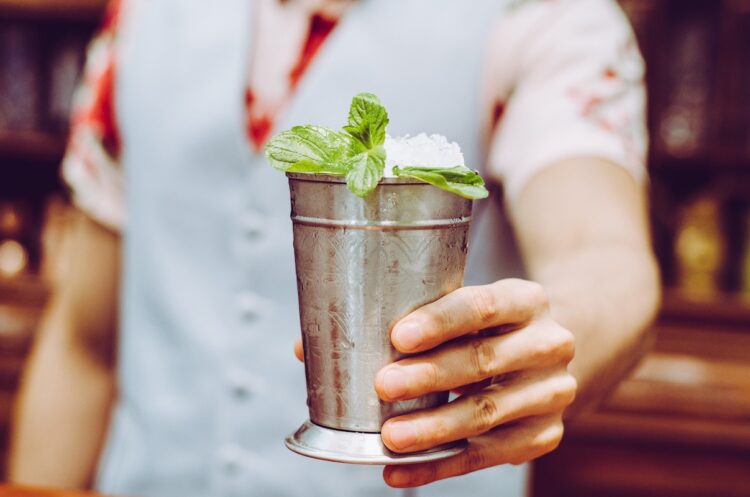 mint julep cocktail