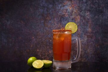 Michelada cocktail messicano piccante
