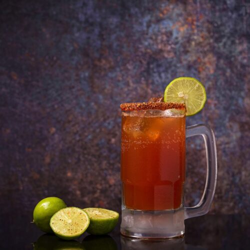 Michelada cocktail messicano piccante
